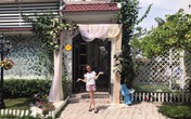 Khu vườn rợp bóng hoa và cây ăn quả trong biệt thự 40 tỷ của mỹ nhân tố Minh Tuyết cướp bài hit của mình Khu vườn rợp bóng hoa và cây ăn quả trong biệt thự 40 tỷ của mỹ nhân tố Minh Tuyết cướp bài hit của mình