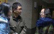Đưa 1 tỉ cho chồng mua nhà, vợ ngã ngửa vì không có tên trên sổ đỏ và bị chồng đề nghị ly hôn Đưa 1 tỉ cho chồng mua nhà, vợ ngã ngửa vì không có tên trên sổ đỏ và bị chồng đề nghị ly hôn