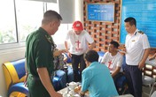 Xuất hiện nhóm du khách Trung Quốc tuyên truyền tôn giáo tại Hạ Long Xuất hiện nhóm du khách Trung Quốc tuyên truyền tôn giáo tại Hạ Long
