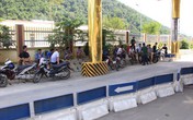 Vụ người dân “vây” trạm BOT Hòa Lạc: Bất ngờ với đề xuất của UBND tỉnh Hòa Bình Vụ người dân “vây” trạm BOT Hòa Lạc: Bất ngờ với đề xuất của UBND tỉnh Hòa Bình