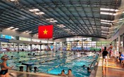 Hà Nội: Bơi tiền triệu, bơi bình dân, chỗ nào cũng kín Hà Nội: Bơi tiền triệu, bơi bình dân, chỗ nào cũng kín