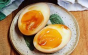 Bí ẩn trứng gà đắt gấp 20 lần trứng thường gây xôn xao khắp chợ Bí ẩn trứng gà đắt gấp 20 lần trứng thường gây xôn xao khắp chợ