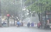 Bão số 2 đổ bộ, Hà Nội mưa to, gió giật Bão số 2 đổ bộ, Hà Nội mưa to, gió giật