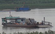 “Rợn tóc gáy” trên những chuyến phà ngang sông Hồng mùa mưa bão “Rợn tóc gáy” trên những chuyến phà ngang sông Hồng mùa mưa bão
