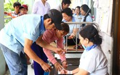 Vụ ngộ độc thuốc diệt mọt ở Bình Dương: Hàng chục công nhân tiếp tục nhập viện Vụ ngộ độc thuốc diệt mọt ở Bình Dương: Hàng chục công nhân tiếp tục nhập viện
