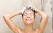 Nhỏ nước muối sinh lý có vào tai có khỏi ù tai, hết viêm nhiễm sau khi tắm gội, đi bơi không? Nhỏ nước muối sinh lý có vào tai có khỏi ù tai, hết viêm nhiễm sau khi tắm gội, đi bơi không?
