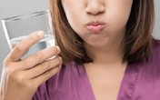 Sai lầm trầm trọng nếu dùng nước súc họng có chứa i ốt mà không hỏi bác sĩ Sai lầm trầm trọng nếu dùng nước súc họng có chứa i ốt mà không hỏi bác sĩ
