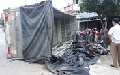 Xe tải mất thắng tông ôtô khách, lật đè lên xe máy khiến 3 người bị thương Xe tải mất thắng tông ôtô khách, lật đè lên xe máy khiến 3 người bị thương