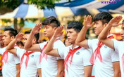 Đình Trọng, Quang Hải tham gia chào cờ đầu tuần với học sinh trường THCS Nguyễn Trường Tộ Đình Trọng, Quang Hải tham gia chào cờ đầu tuần với học sinh trường THCS Nguyễn Trường Tộ
