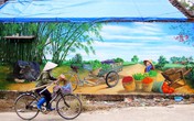Ngôi làng giữa Hà Nội bỗng đẹp nao lòng bởi những bức tranh tường Ngôi làng giữa Hà Nội bỗng đẹp nao lòng bởi những bức tranh tường
