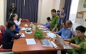 Thu giữ hàng chục thỏi vàng khi khám xét Địa ốc Alibaba Thu giữ hàng chục thỏi vàng khi khám xét Địa ốc Alibaba