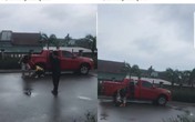 Làm rõ clip nguyên cán bộ công an ở Hà Tĩnh đánh vợ cũ dã man giữa đường Làm rõ clip nguyên cán bộ công an ở Hà Tĩnh đánh vợ cũ dã man giữa đường