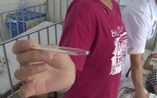 Bé 2 tuổi cắn vỡ nhiệt kế, nuốt phải thủy ngân: Hành động cấp cứu đơn giản của bác sĩ mà ai cũng nên ghi nhớ học theo Bé 2 tuổi cắn vỡ nhiệt kế, nuốt phải thủy ngân: Hành động cấp cứu đơn giản của bác sĩ mà ai cũng nên ghi nhớ học theo
