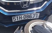 Bắt đền tài xế ô tô 3 triệu vì tưởng vỡ chum rượu rồi lại rao tìm người để trả lại tiền Bắt đền tài xế ô tô 3 triệu vì tưởng vỡ chum rượu rồi lại rao tìm người để trả lại tiền