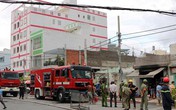 Quán cơm bốc cháy nghi ngút sau tiếng nổ lớn, 2 người bị thương nặng Quán cơm bốc cháy nghi ngút sau tiếng nổ lớn, 2 người bị thương nặng