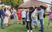 Bức ảnh hé lộ cái kết hạnh phúc của 'Về nhà đi con'? Bức ảnh hé lộ cái kết hạnh phúc của 'Về nhà đi con'?
