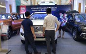 Đầu tháng cô hồn, dân bán ô tô phấn khởi vì khách vẫn mua nhiều Đầu tháng cô hồn, dân bán ô tô phấn khởi vì khách vẫn mua nhiều