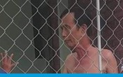 Bắt tạm giam người đàn ông 66 tuổi khỏa thân cùng bé gái Bắt tạm giam người đàn ông 66 tuổi khỏa thân cùng bé gái