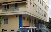 Một thầy giáo nước ngoài dạy tiếng Anh rơi từ tầng 4 xuống đất tử vong Một thầy giáo nước ngoài dạy tiếng Anh rơi từ tầng 4 xuống đất tử vong
