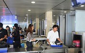 Khách nước ngoài trộm ví ở sân bay Nội Bài bị tóm tại Cam Ranh Khách nước ngoài trộm ví ở sân bay Nội Bài bị tóm tại Cam Ranh