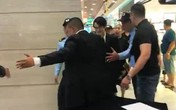 Sau sự cố "cháy vé" liveshow, Hà Anh Tuấn khiến fan 'bấn loạn' Sau sự cố "cháy vé" liveshow, Hà Anh Tuấn khiến fan 'bấn loạn'