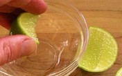 Khi miếng chanh trở thành "sát thủ": Bác sĩ cảnh báo cha mẹ cần biết điều quan trọng này Khi miếng chanh trở thành "sát thủ": Bác sĩ cảnh báo cha mẹ cần biết điều quan trọng này