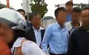 Bắt quả tang vợ ngồi sau xe trai lạ, chồng xông vào kéo về nhưng nhận được cái kết quá phũ phàng Bắt quả tang vợ ngồi sau xe trai lạ, chồng xông vào kéo về nhưng nhận được cái kết quá phũ phàng