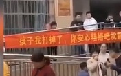 Bạn trai cũ kết hôn, cô gái quyết định làm một việc để chúc phúc khiến chú rể "rùng mình" Bạn trai cũ kết hôn, cô gái quyết định làm một việc để chúc phúc khiến chú rể "rùng mình"