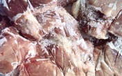 Gom cả tạ lợn, đông đá 3 tháng để Tết gói bánh chưng Gom cả tạ lợn, đông đá 3 tháng để Tết gói bánh chưng