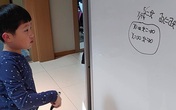 Cậu bé 6 tuổi giải được các bài toán cao cấp bậc đại học Cậu bé 6 tuổi giải được các bài toán cao cấp bậc đại học