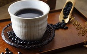 Uống nước đậu đen rất tốt nhưng nếu làm thêm 1 bước “đặc biệt” này khi nấu, bạn sẽ thấy sức khỏe thay đổi ngoạn mục trong thời gian ngắn Uống nước đậu đen rất tốt nhưng nếu làm thêm 1 bước “đặc biệt” này khi nấu, bạn sẽ thấy sức khỏe thay đổi ngoạn mục trong thời gian ngắn