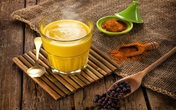 Uống sữa nghệ theo cách này tốt chẳng kém nhân sâm lại cực dễ làm với giá quá đỗi "hạt dẻ" Uống sữa nghệ theo cách này tốt chẳng kém nhân sâm lại cực dễ làm với giá quá đỗi "hạt dẻ"