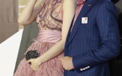 Diện cùng mẫu váy, Hari Won và Angela Phương Trinh chia nhau giải mặc xấu vì lộ mút ngực Diện cùng mẫu váy, Hari Won và Angela Phương Trinh chia nhau giải mặc xấu vì lộ mút ngực