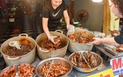 'Bí mật' quán cá kho phổ cổ Hà Nội, bà chủ bán 200kg cá mỗi ngày 'Bí mật' quán cá kho phổ cổ Hà Nội, bà chủ bán 200kg cá mỗi ngày
