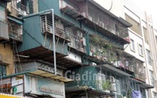 Hà Nội yêu cầu người dân khẩn trương di dời khỏi chung cư cũ, nguy hiểm Hà Nội yêu cầu người dân khẩn trương di dời khỏi chung cư cũ, nguy hiểm