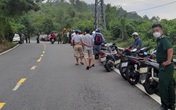 Nam đầu bếp chết trong tư thế treo cổ ở chân đèo Hải Vân, anh trai khóc nghẹn tại hiện trường Nam đầu bếp chết trong tư thế treo cổ ở chân đèo Hải Vân, anh trai khóc nghẹn tại hiện trường