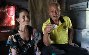Chuyện tình cổ tích của ông lão “nhặt vợ” giữa bãi nổi sông Hồng Chuyện tình cổ tích của ông lão “nhặt vợ” giữa bãi nổi sông Hồng