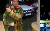 Vụ giải cứu 18 người mắc kẹt trong xe khách bị nước lũ cuốn trôi: Ấm lòng hình ảnh chiến sĩ công an cởi áo để ủ ấm, vỗ về bé trai 2 tuổi Vụ giải cứu 18 người mắc kẹt trong xe khách bị nước lũ cuốn trôi: Ấm lòng hình ảnh chiến sĩ công an cởi áo để ủ ấm, vỗ về bé trai 2 tuổi