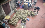 Ấm lòng người Hà Nội gói bánh chưng gửi miền Trung ruột thịt Ấm lòng người Hà Nội gói bánh chưng gửi miền Trung ruột thịt