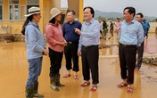 Bộ GD&ĐT kêu gọi các nhà xuất bản, nhà hảo tâm cung cấp sách vở cho học sinh vùng lũ lụt miền Trung Bộ GD&ĐT kêu gọi các nhà xuất bản, nhà hảo tâm cung cấp sách vở cho học sinh vùng lũ lụt miền Trung