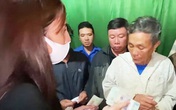 Vợ chồng cụ ông được ca sĩ Thủy Tiên tặng 200 triệu đồng: "Chúng tôi đã mang toàn bộ số tiền trả ngân hàng, mọi người đừng nói gì mà tội cô Tiên" Vợ chồng cụ ông được ca sĩ Thủy Tiên tặng 200 triệu đồng: "Chúng tôi đã mang toàn bộ số tiền trả ngân hàng, mọi người đừng nói gì mà tội cô Tiên"