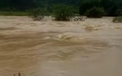 Hàng trăm hộ dân Quảng Bình bị cô lập do mưa lớn Hàng trăm hộ dân Quảng Bình bị cô lập do mưa lớn
