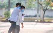 Nam sinh 10 năm cõng bạn không mong đặc cách vào ĐH Y Hà Nội Nam sinh 10 năm cõng bạn không mong đặc cách vào ĐH Y Hà Nội