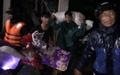 Mưa lớn diện rộng, huyện miền núi Quảng Trị di dời hơn 1.000 hộ dân Mưa lớn diện rộng, huyện miền núi Quảng Trị di dời hơn 1.000 hộ dân