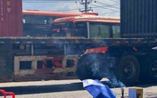 Va chạm với xe container, cô gái trẻ tử vong tại chỗ Va chạm với xe container, cô gái trẻ tử vong tại chỗ