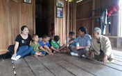 Chuyện của những nhà giáo đang gieo chữ, trồng người giữa đại ngàn Trường Sơn Chuyện của những nhà giáo đang gieo chữ, trồng người giữa đại ngàn Trường Sơn