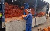 Cảm động hình ảnh người dân Quảng Ngãi đùm bọc nhau sau bão lũ lịch sử Cảm động hình ảnh người dân Quảng Ngãi đùm bọc nhau sau bão lũ lịch sử