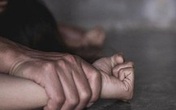 Xâm hại bé gái 12 tuổi, thầy giáo cấp 2 sẽ “trả giá” cay đắng đến mức nào? Xâm hại bé gái 12 tuổi, thầy giáo cấp 2 sẽ “trả giá” cay đắng đến mức nào?