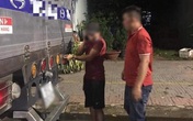 Xác minh các đối tượng có dấu hiệu chiếm đoạt hơn 8 tấn hàng cứu trợ Xác minh các đối tượng có dấu hiệu chiếm đoạt hơn 8 tấn hàng cứu trợ