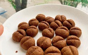 Trổ tài làm bánh cookie hạt cà phê siêu nhanh bằng nồi chiên không dầu, ai cũng khen dễ thương và thơm ngon nức nở Trổ tài làm bánh cookie hạt cà phê siêu nhanh bằng nồi chiên không dầu, ai cũng khen dễ thương và thơm ngon nức nở